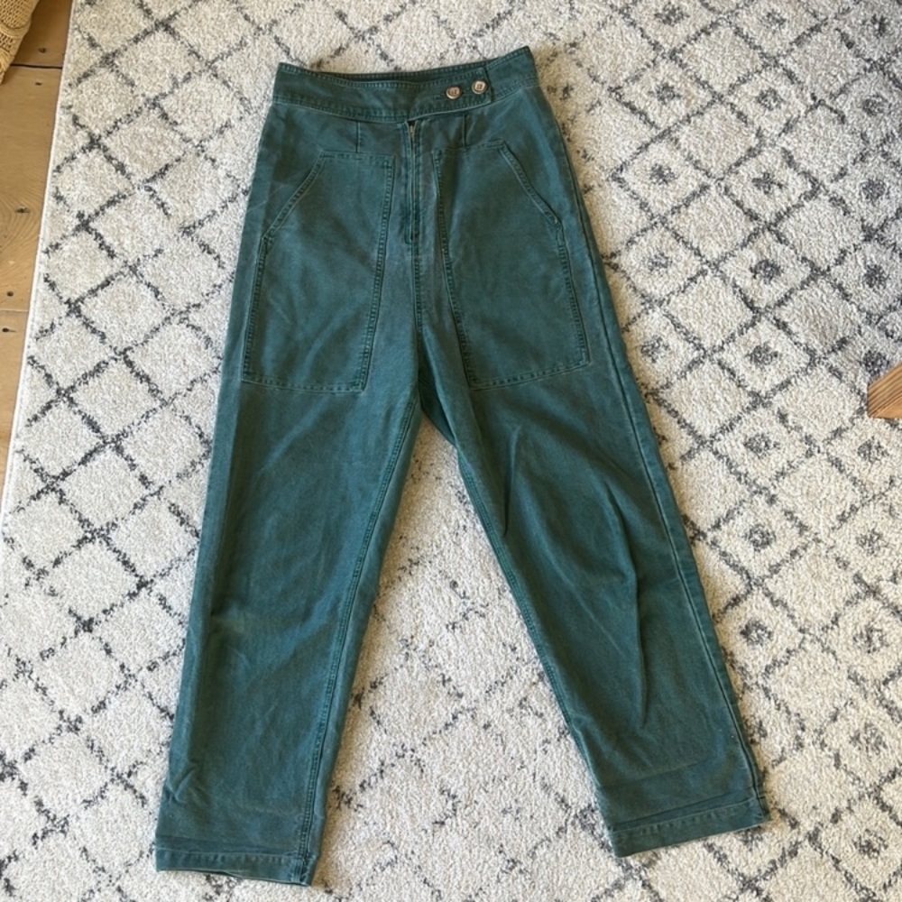 ISO THESE GREEN TROUSERS